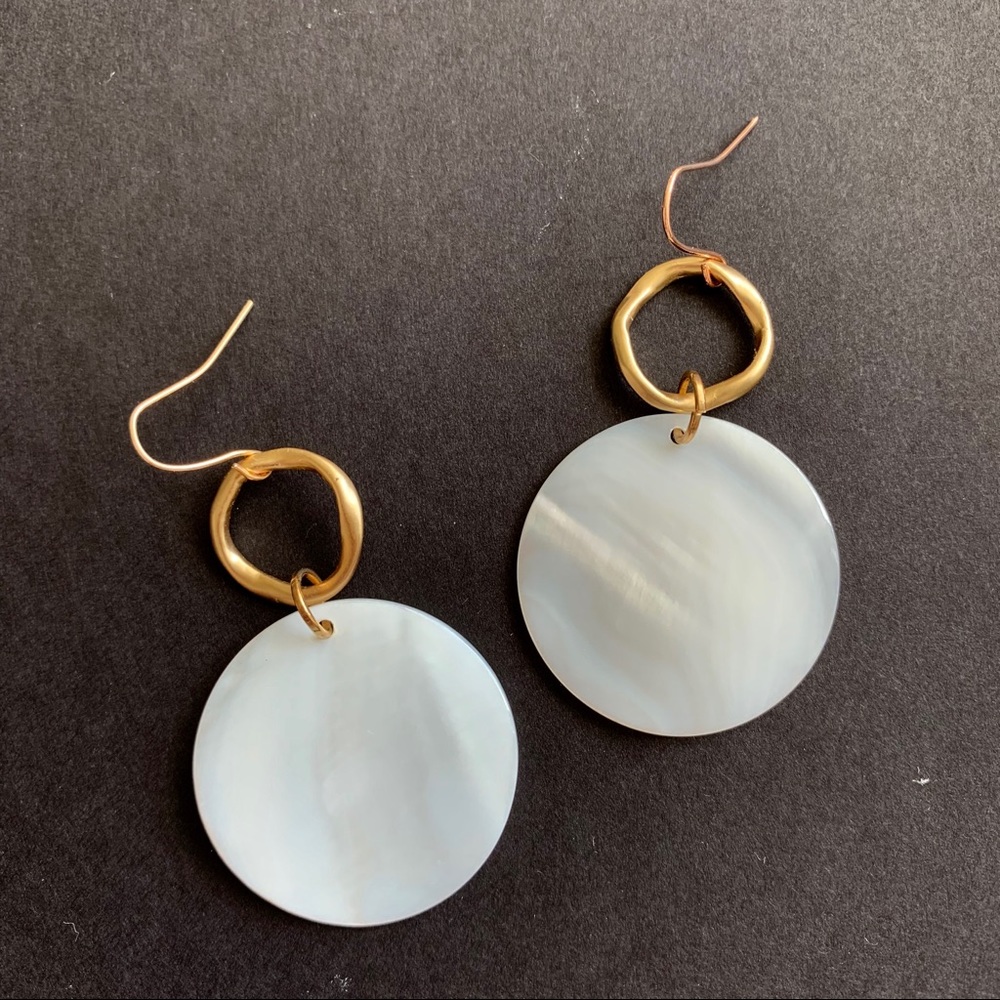 ❤️ Abalone Shell Disc Matte Gold Drop Earrings